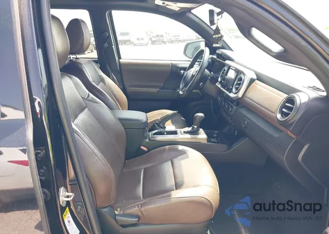 2017 Toyota Tacoma Limited z USA, uszkodzony, nr VIN 5TFEZ5CN4HX041038